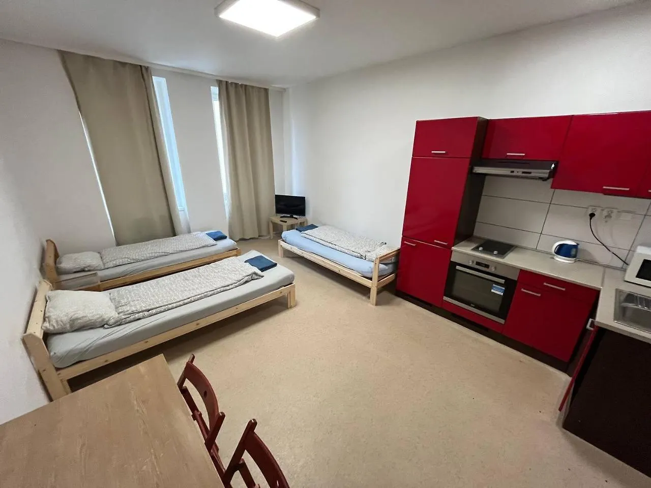 Apartmans For 2 Or 6 Peoples 12 Min By Walk From The Center Brno