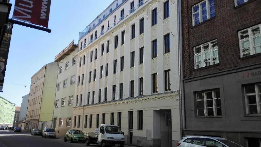 Apartment Apartmans For 2 Or 6 Peoples 12 Min By Walk From The Center Brno