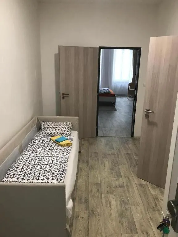 Apartment Apartmans For 2 Or 6 Peoples 12 Min By Walk From The Center Brno